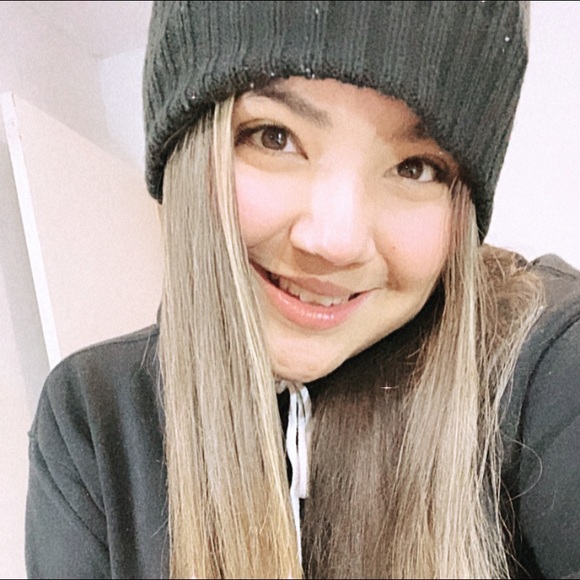 Meet your Posher, Michelle - Picture 1 of 1